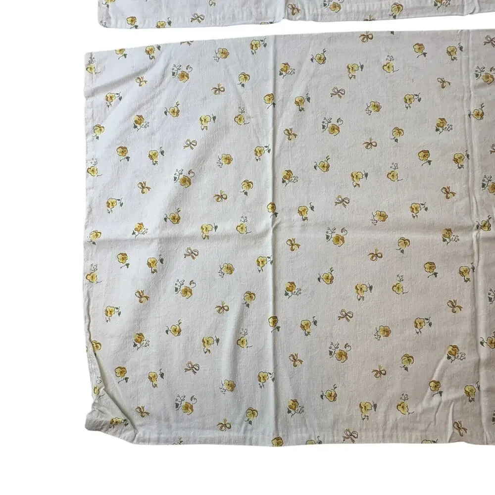 Set 2 Vintage Yellow Rose Floral Pillowcases 1960s 1970s Pair